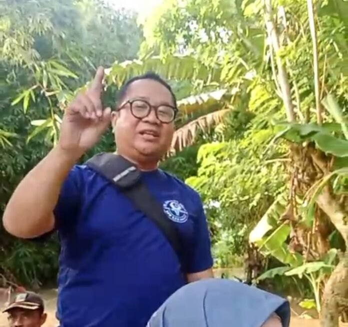 IWO Indonesia Karawang Turun Langsung Bantu 600 Warga Terdampak Banjir di Teluk Jambe Barat