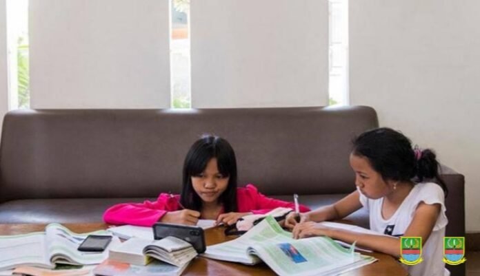 Cuaca Ekstrem, Disdik Kabupaten Bekasi Imbau Sekolah Terapkan Pembelajaran Daring