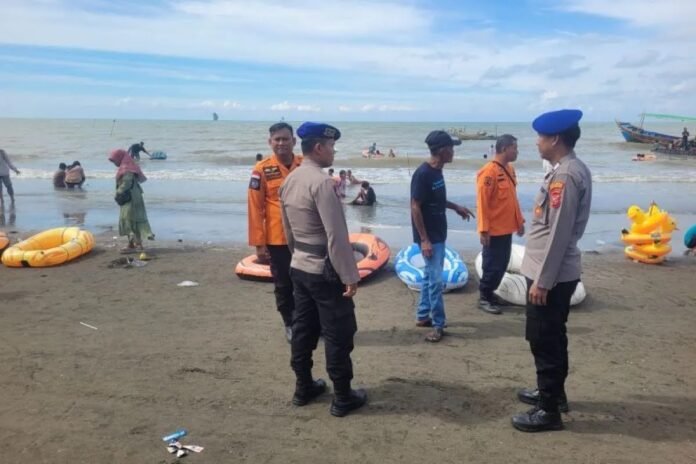 Tempat Wisata Dipadati Pengunjung, Polisi Siaga Pengamanan